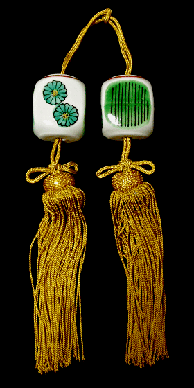 [ Kutani ware Fuchin ] Kiku Flowers